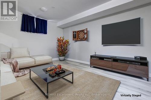 560 Woodview Road, Burlington (Roseland), ON - Indoor Photo Showing Living Room