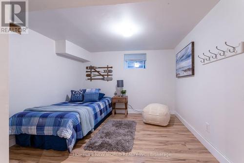 284 East 25Th Street, Hamilton, ON - Indoor Photo Showing Bedroom