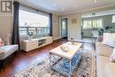 284 East 25Th Street, Hamilton, ON  - Indoor Photo Showing Living Room 