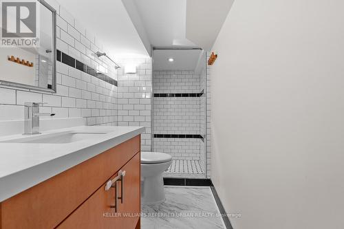 32 Castleton Avenue, Toronto, ON - Indoor Photo Showing Bathroom