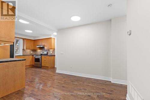 32 Castleton Avenue, Toronto, ON - Indoor Photo Showing Kitchen