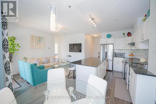 105 - 1360 Costigan Road, Milton, ON - Indoor Photo Showing Kitchen With Upgraded Kitchen