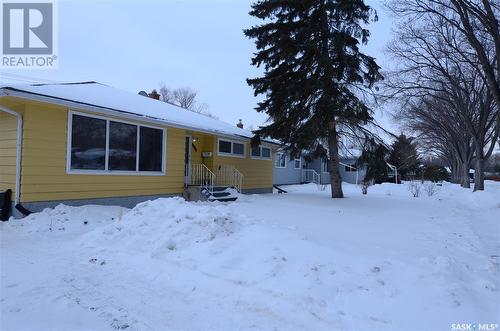 94 Dunning Crescent, Regina, SK - Outdoor