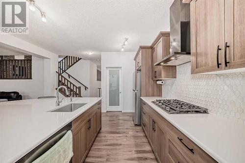 2007 Windbury Crescent Sw, Airdrie, AB - Indoor Photo Showing Kitchen With Upgraded Kitchen