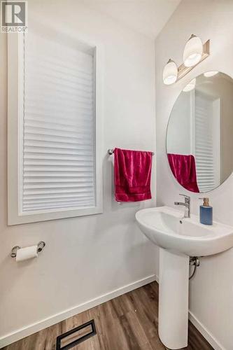 2007 Windbury Crescent Sw, Airdrie, AB - Indoor Photo Showing Bathroom