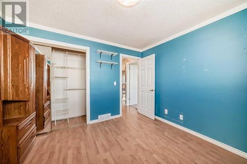 5312 Temple Road Ne, Calgary, AB - Indoor Photo Showing Other Room