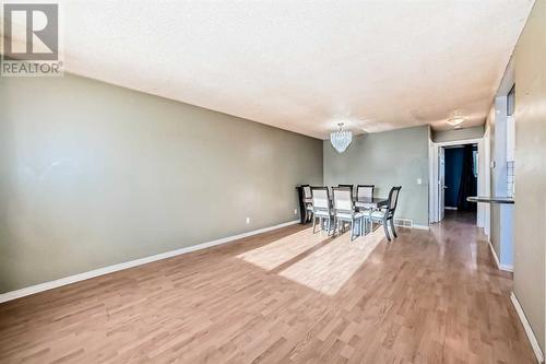 5312 Temple Road Ne, Calgary, AB - Indoor Photo Showing Other Room