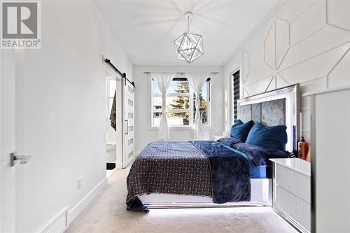 415 6 Street Ne, Calgary, AB - Indoor Photo Showing Bedroom