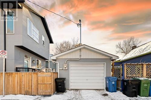 415 6 Street Ne, Calgary, AB - Outdoor With Exterior