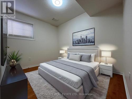 154 Hepburn Crescent, Hamilton, ON - Indoor Photo Showing Bedroom