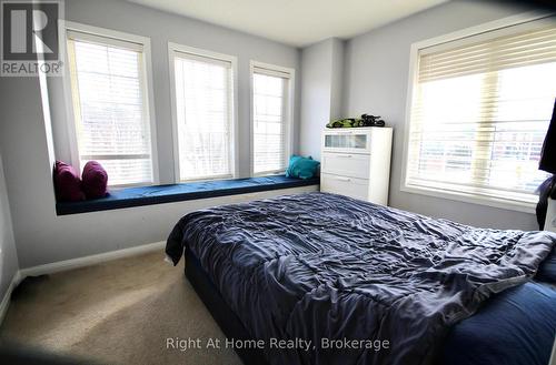 2253 Baronwood Drive, Oakville (1019 - Wm Westmount), ON - Indoor Photo Showing Bedroom