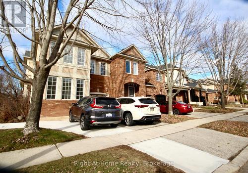 2253 Baronwood Drive, Oakville (1019 - Wm Westmount), ON - Outdoor With Facade