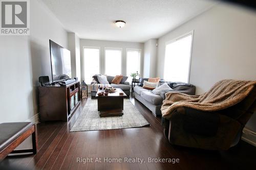 2253 Baronwood Drive, Oakville (1019 - Wm Westmount), ON - Indoor Photo Showing Living Room