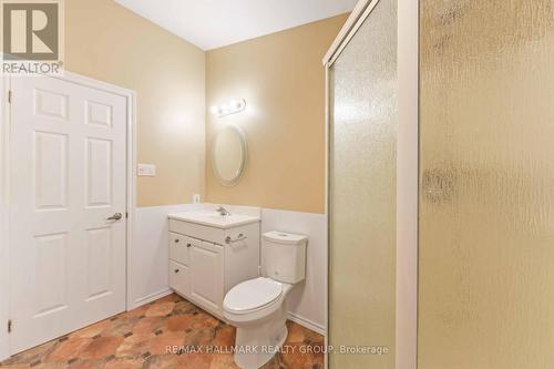 21 Montebello Lane, Ottawa, ON - Indoor Photo Showing Bathroom