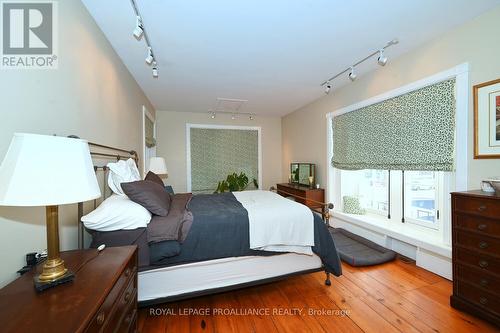 305 Centre Street, Prescott, ON - Indoor Photo Showing Bedroom