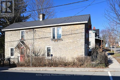 305 Centre Street, Prescott, ON - Outdoor