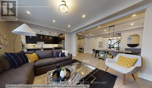 906 Pinkmallow Way, Ottawa, ON - Indoor Photo Showing Living Room