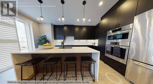 906 Pinkmallow Way, Ottawa, ON - Indoor Photo Showing Kitchen With Upgraded Kitchen