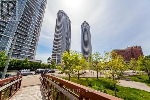 2712 - 125 Village Green Square, Toronto, ON - Outdoor With Facade