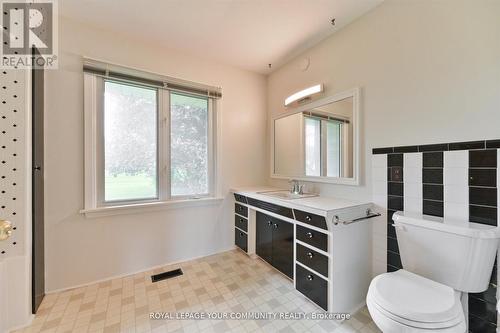 6162 Highway 9, King, ON - Indoor Photo Showing Bathroom