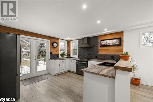 89 Avondale Road, Belleville, ON - Indoor Photo Showing Kitchen