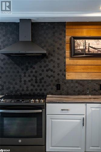 89 Avondale Road, Belleville, ON - Indoor Photo Showing Kitchen