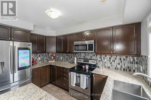 41 Ashen Tree Lane, Brampton, ON - Indoor Photo Showing Kitchen With Stainless Steel Kitchen With Upgraded Kitchen