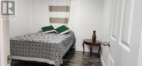 236 Mossbrook Square, Pickering, ON - Indoor Photo Showing Bedroom