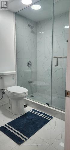 236 Mossbrook Square, Pickering, ON - Indoor Photo Showing Bathroom