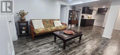 236 Mossbrook Square, Pickering, ON - Indoor Photo Showing Living Room