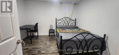 236 Mossbrook Square, Pickering, ON - Indoor Photo Showing Bedroom