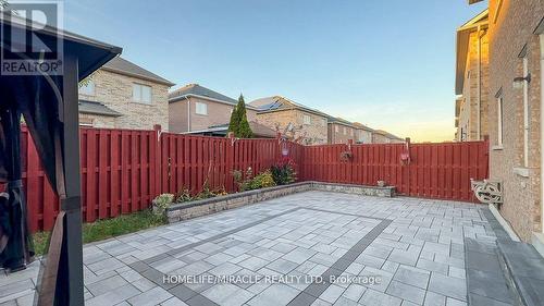 55 Lyndbrook Crescent, Brampton, ON - Outdoor