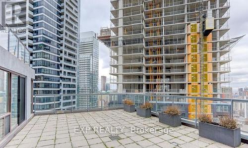 2508 - 24 Wellesley Street W, Toronto, ON - Outdoor With Facade