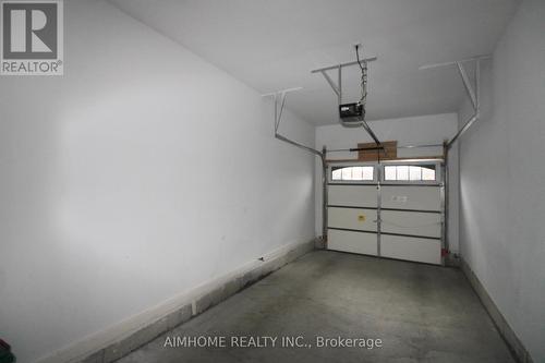 3 Terrain Court, East Gwillimbury, ON - Indoor Photo Showing Garage