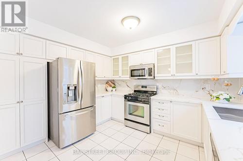 2092 Golden Orchard Trail, Oakville, ON - Indoor Photo Showing Kitchen