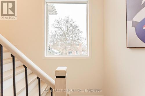 2092 Golden Orchard Trail, Oakville, ON - Indoor Photo Showing Other Room