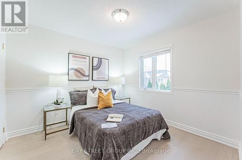 2092 Golden Orchard Trail, Oakville, ON - Indoor Photo Showing Bedroom