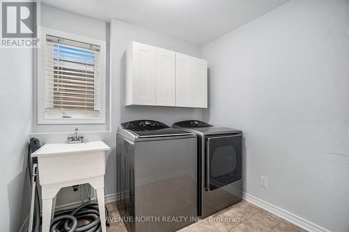 149 Mandalay Street, Ottawa, ON - Indoor Photo Showing Laundry Room