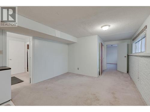 215 Holbrook Road E Lot# 16, Kelowna, BC - Indoor Photo Showing Other Room