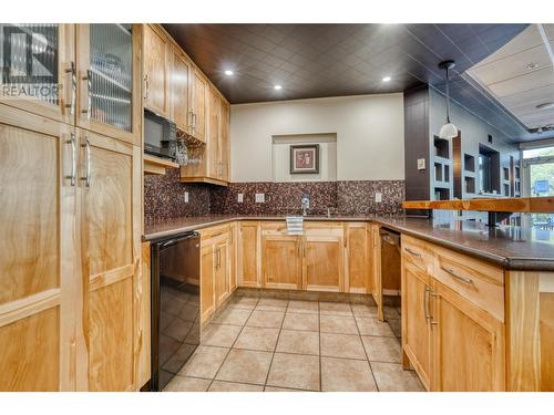 75 Martin Street Unit# 406, Penticton, BC - Indoor Photo Showing Kitchen