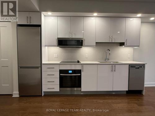 2409 - 180 George Street, Ottawa, ON - Indoor Photo Showing Kitchen With Upgraded Kitchen