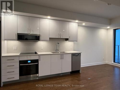 2409 - 180 George Street, Ottawa, ON - Indoor Photo Showing Kitchen With Upgraded Kitchen