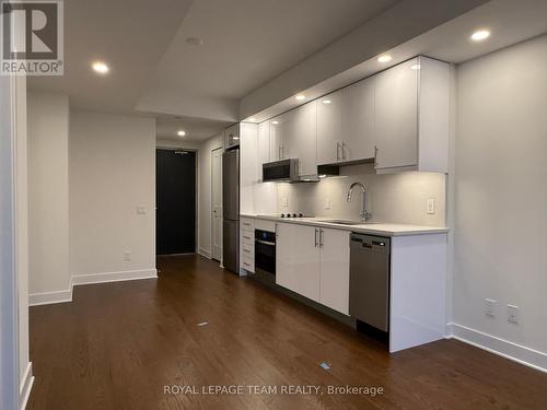 2409 - 180 George Street, Ottawa, ON - Indoor Photo Showing Kitchen With Upgraded Kitchen