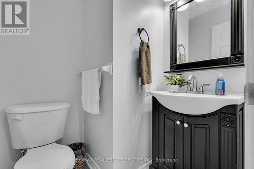 513 Britannia Avenue, Oshawa, ON - Indoor Photo Showing Bathroom