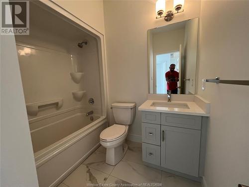 612 Hacket Road, Amherstburg, ON - Indoor Photo Showing Bathroom