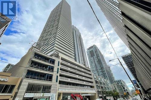 2806 - 2221 Yonge Street, Toronto, ON - Outdoor With Balcony With Facade