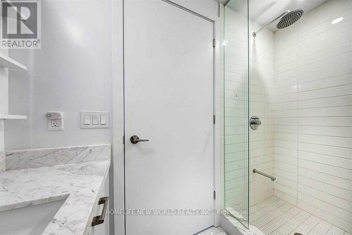 2806 - 2221 Yonge Street, Toronto, ON - Indoor Photo Showing Bathroom