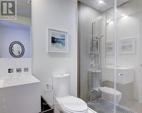 6008 - 1 Bloor Street, Toronto, ON - Indoor Photo Showing Bathroom