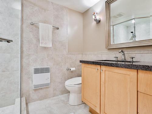 Salle de bains - 106 Av. De Mortlake, Saint-Lambert, QC - Indoor Photo Showing Bathroom