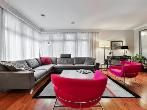 Salon - 106 Av. De Mortlake, Saint-Lambert, QC - Indoor Photo Showing Living Room